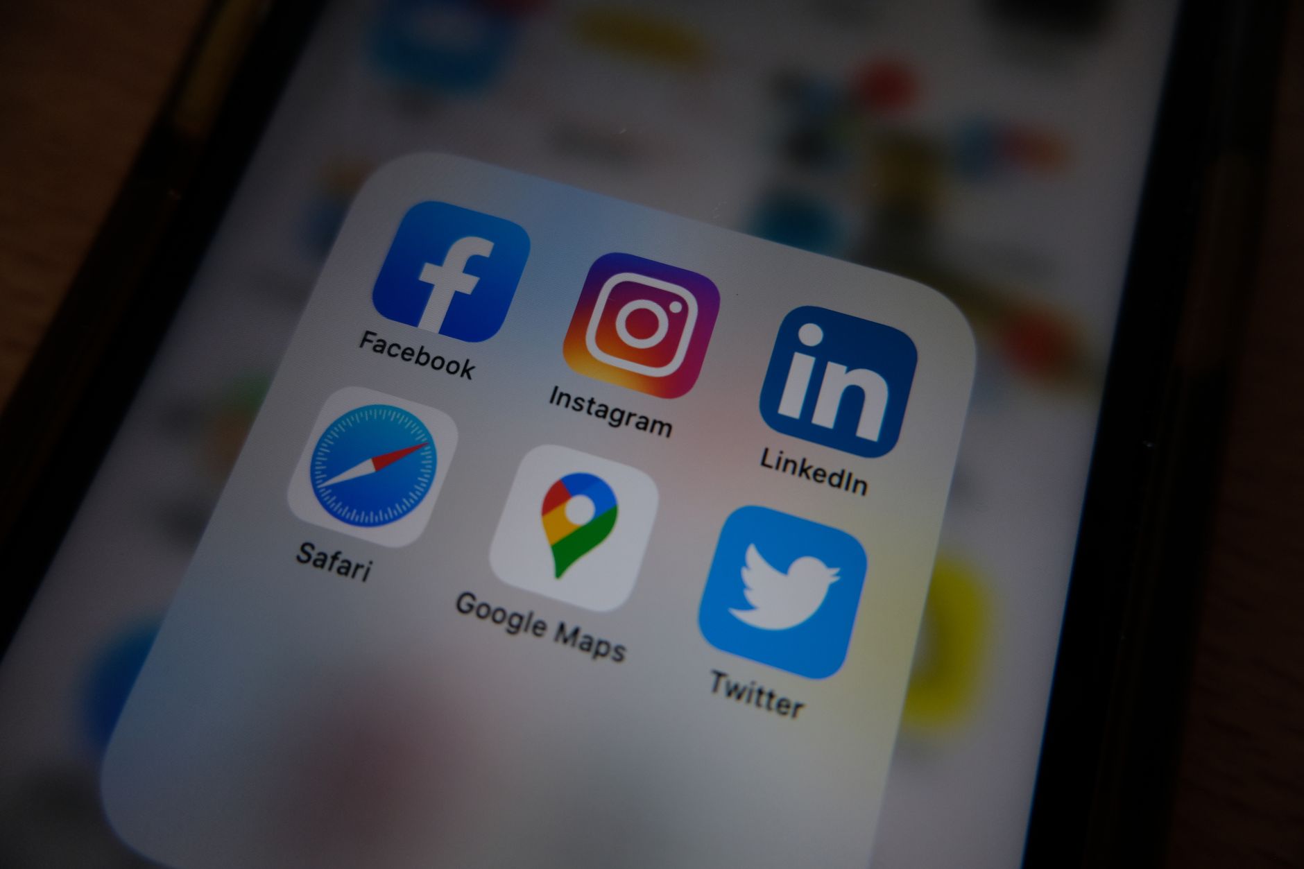 AI-Controlled Social Media Management Across 12 Platforms